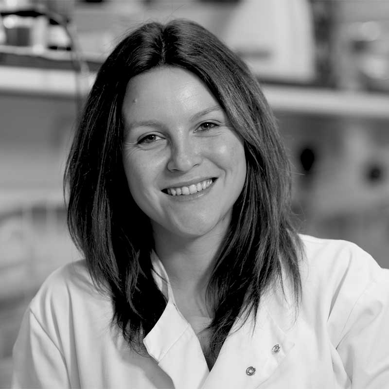 Dr Jacqui Shields